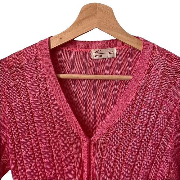 Vintage One on One Ribbed Knit Short Sleeve Front Button Sweater in Size - Picture 4 of 9